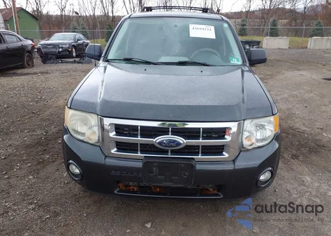 2008 Ford Escape Xlt z USA, uszkodzony, nr VIN 1FMCU93178KB52119